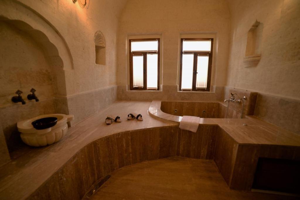 La Perla Cave Cappadocia Bed & Breakfast Ürgüp Bagian luar foto
